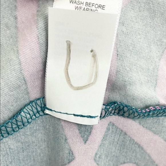 𝅺New Logo by Lori Goldstein Rayon 230 Scribble Print V-Neck Top New NWOT - Picture 10 of 12